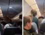 مشهد صادم لشاب يحاول خنق راكب على متن طائرة أمريكية.. فيديو