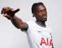 بسبب غاز الضحك.. توتنهام يعاقب لاعبه إيف بيسوما