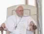 بابا الفاتيكان يهاجم منتقدي منح البركة للأزواج المثليين.. وصف المعارضة بـالنفاق