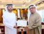 الفريق ضاحي خلفان يكرم اللواء متقاعد الدكتور محمد عبدالله المر ويشيد بجهوده في مجال حقوق الإنسان