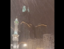 أمطار غزيرة على مكة والكعبة أثناء صلاة المغرب / شاهد