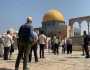 مستوطنون يقتحمون المسجد الأقصى بحماية شرطة الاحتلال