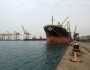 اختطاف سفينة تجارية في ميناء الحديدة!!