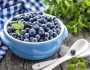 فوائد التوت الأزرق.. يكافح السرطان ويحافظ على البشرة