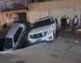 ‘‘بيارة’’ تبتلع سيارتين في صنعاء .. ونجاة عدد من المواطنين من موت محقق