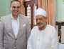 شيخ الأزهر يلتقي رئيس هيئة الرعاية الصحية ويثمّن جهود الأطقم الطبية بالأقصر