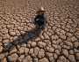 ألف شخص على الأرض.. ما علاقة تغير المناخ بهلاك البشر؟