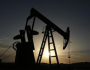 أسعار النفط ترتفع مدعومة بتفاؤل تجاري وانخفاض المخزون الأمريكي