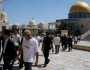 عشرات المستوطنين يقتحمون الأقصى