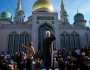 شاهد: الآلاف يؤدون صلاة عيد الأضحى في موسكو.. والرئيس الشيشاني يتمنى أن لا تندلع حروب آخرى