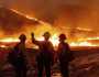 متى يستريح رجال الإطفاء في لوس أنجلوس من تسونامي الحرائق وأعاصير ألسنة اللهب؟
